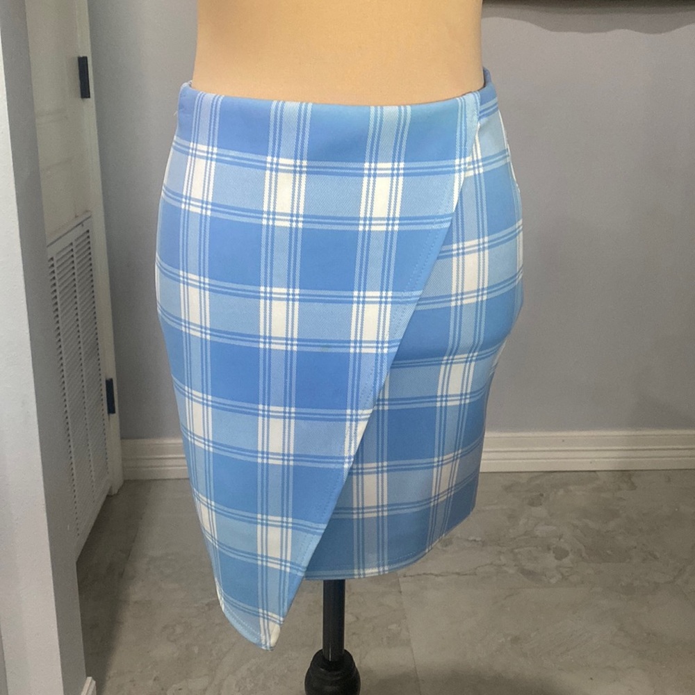 Missguided blue plaid pencil skirt.